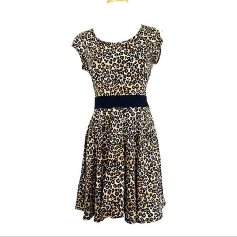 GUESS A- line Dress Fit & Flare Animal Print Skater Dress Women's Small NWT - Picture 4 of 10
